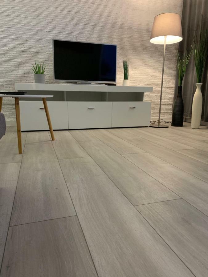 Апартаменты Apartament Zelazna 11 Торунь Экстерьер фото